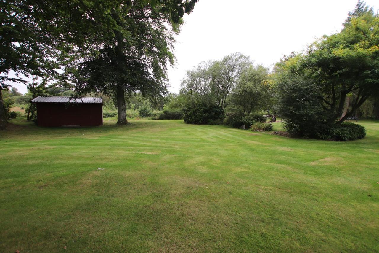 Serene Countryside Home With Manicured Gardens Stonehaven Exterior photo